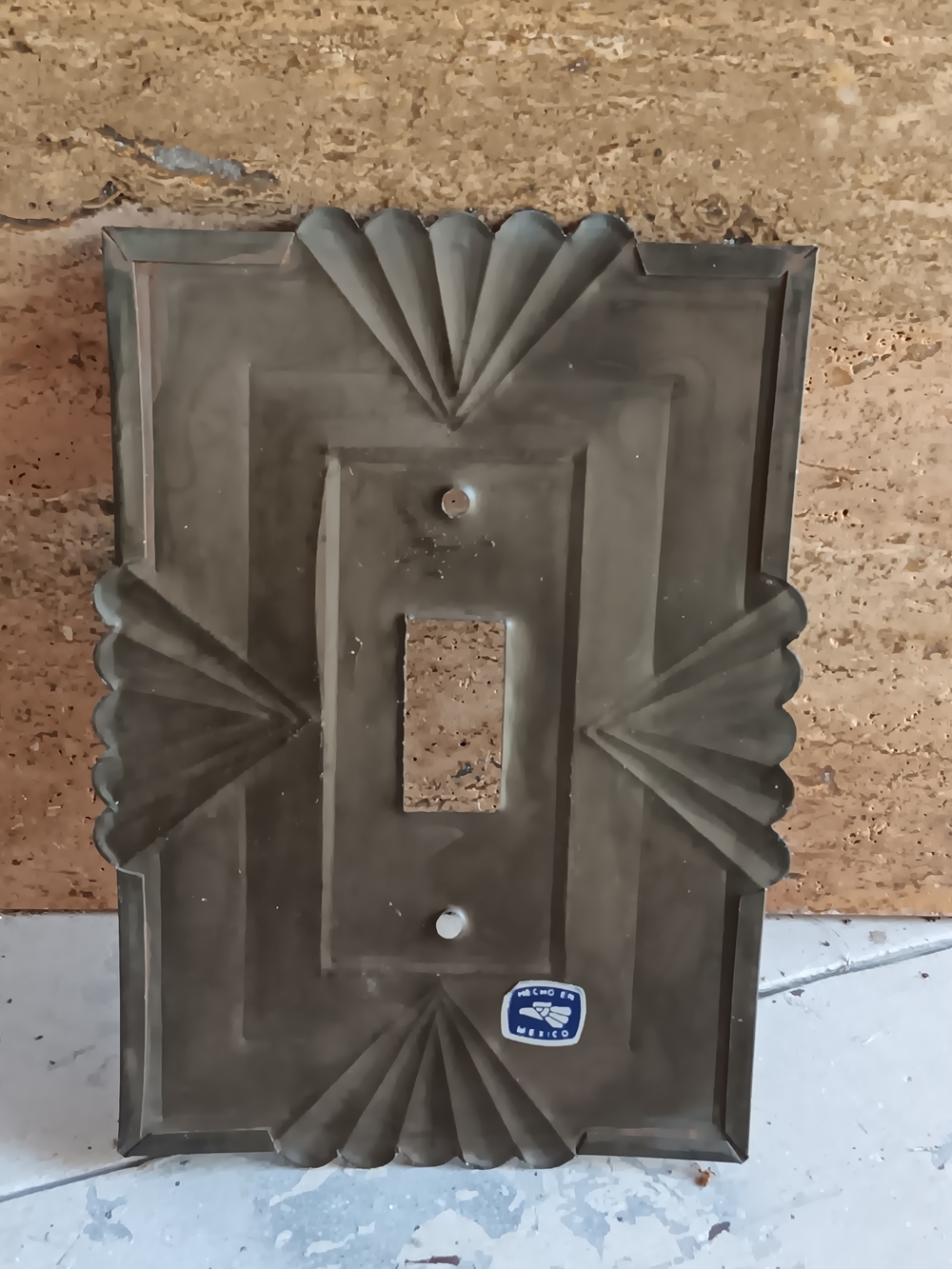 Vintage Mexican Tin Metal Bronze Color Single Toggle Switch Plate Cover - Picture 3 of 3